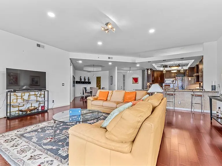 1845 Les Chateaux Blvd #202 — Photo 19