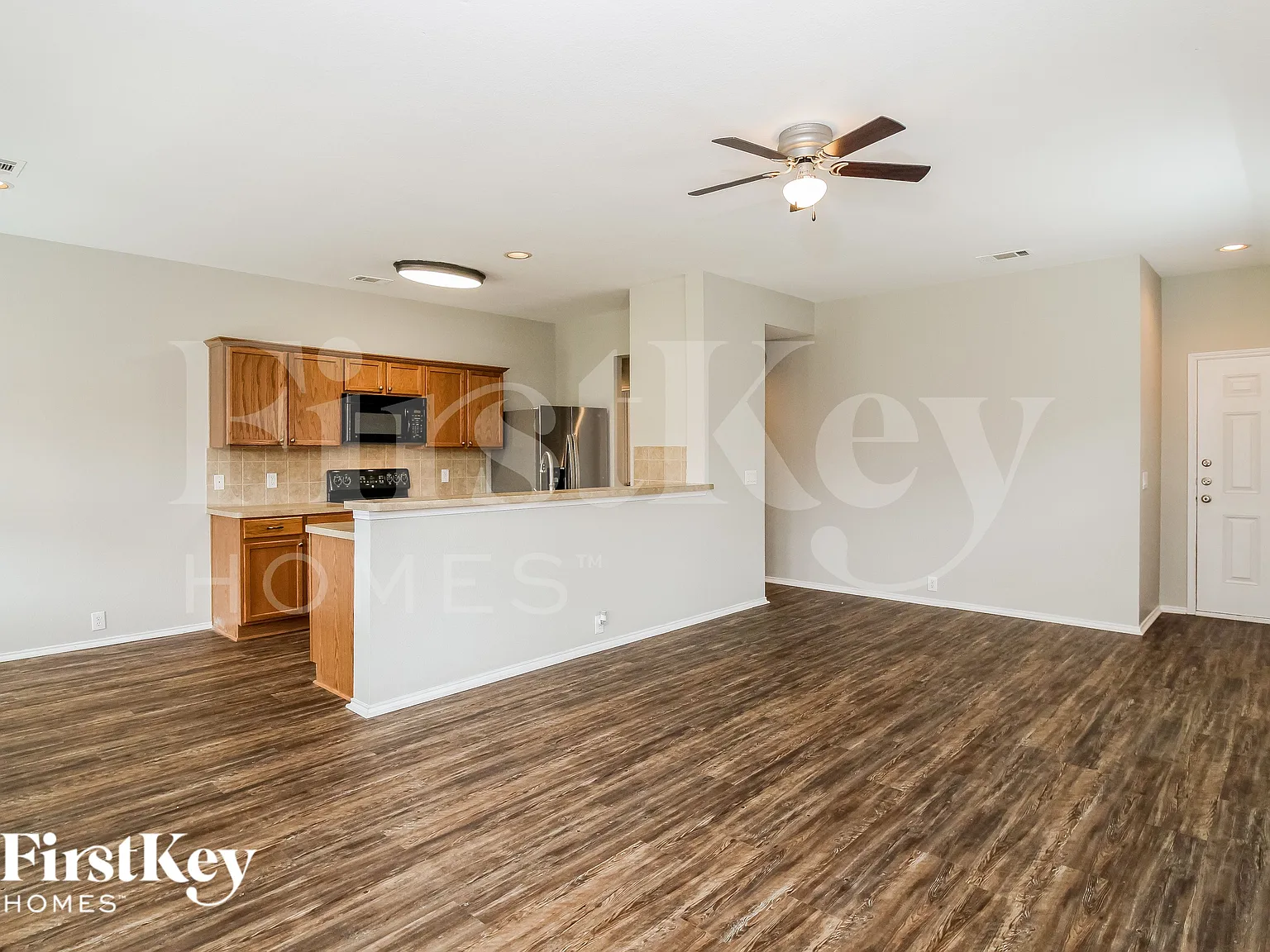 3 bed, 2.0 bath, 1395 sqft, $2,275 — Photo 4