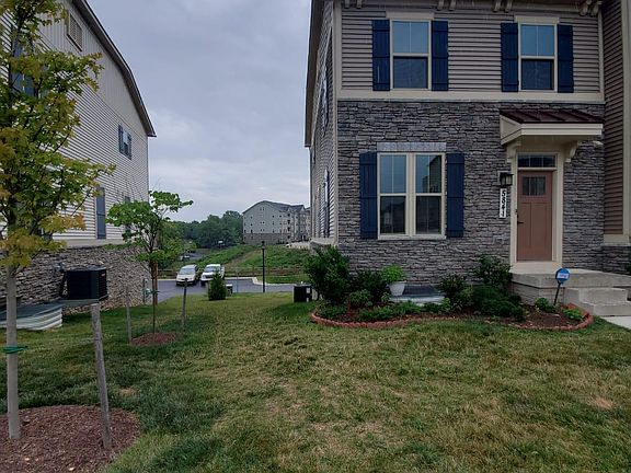 2nd image of 5841 Pecking Stone St