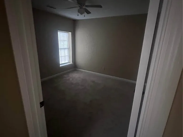 2152 Woodfield Park Rd #3 — Photo 6