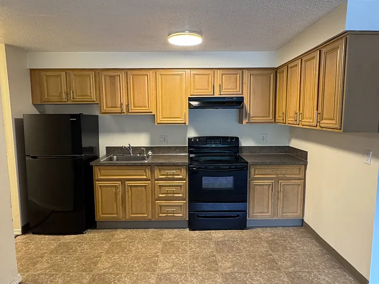 8630 SW Barbur Blvd #13 — Photo 5