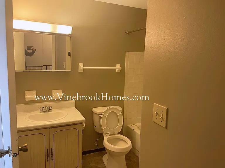 8259 Mount Carmel St — Photo 12