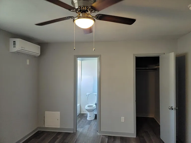 10209 Wiggins St #5 — Photo 6