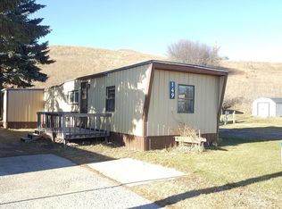 149 Sunnyside Trailer Ct, Jamestown, ND 58401
