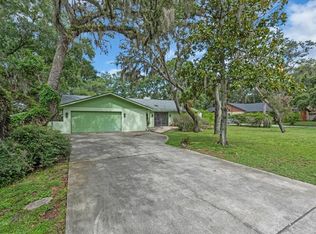 8470 Cranes Roost Dr, New Port Richey, FL 34654