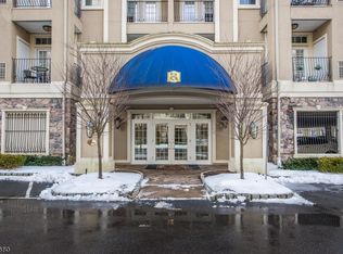 1202 Wickham Ter, Clifton, NJ 07013