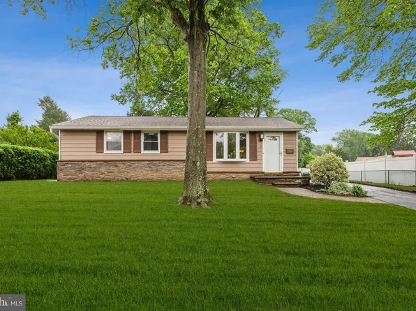32 Jones Ave, Deptford, NJ 08096