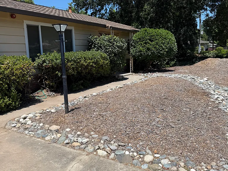 1547 Gregory Way — Photo 21