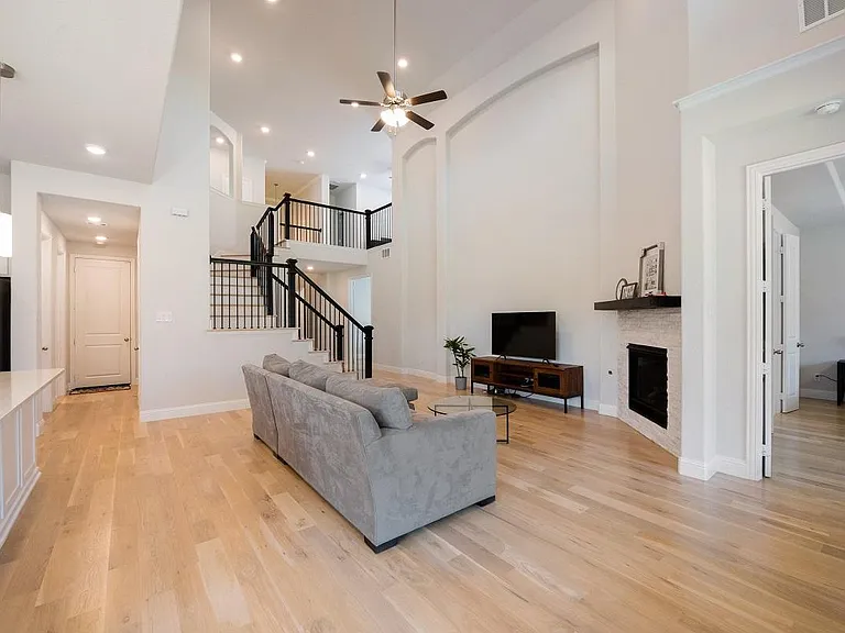 8283 Vitex Ave — Photo 6