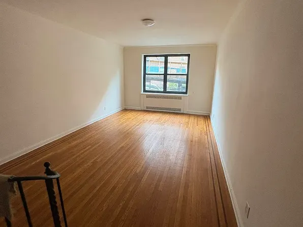 6712 Yellowstone Blvd APT C20, Flushing, NY 11375