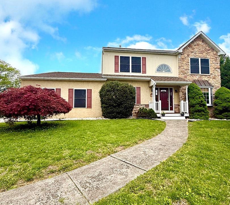 1st image of 358 Peachtree Dr