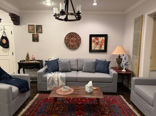 17538 Collins St, Encino, CA 91316