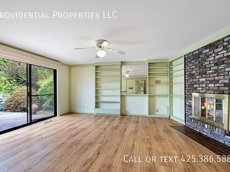 9530 NE 30th St — Photo 11