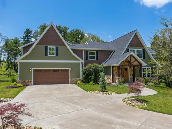 74 Lu Ln, Morgantown, WV 26508