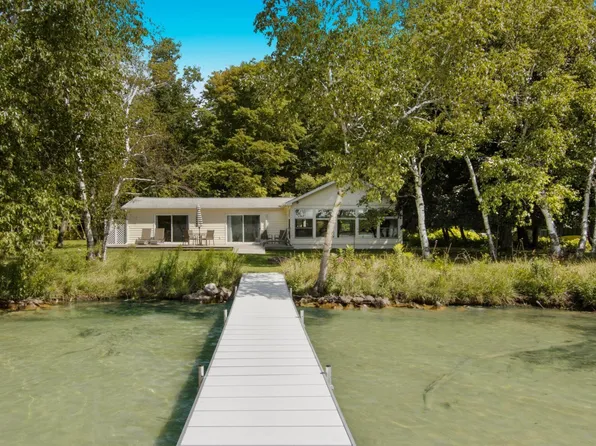 6975 W Day Forest Rd, Empire, MI 49630