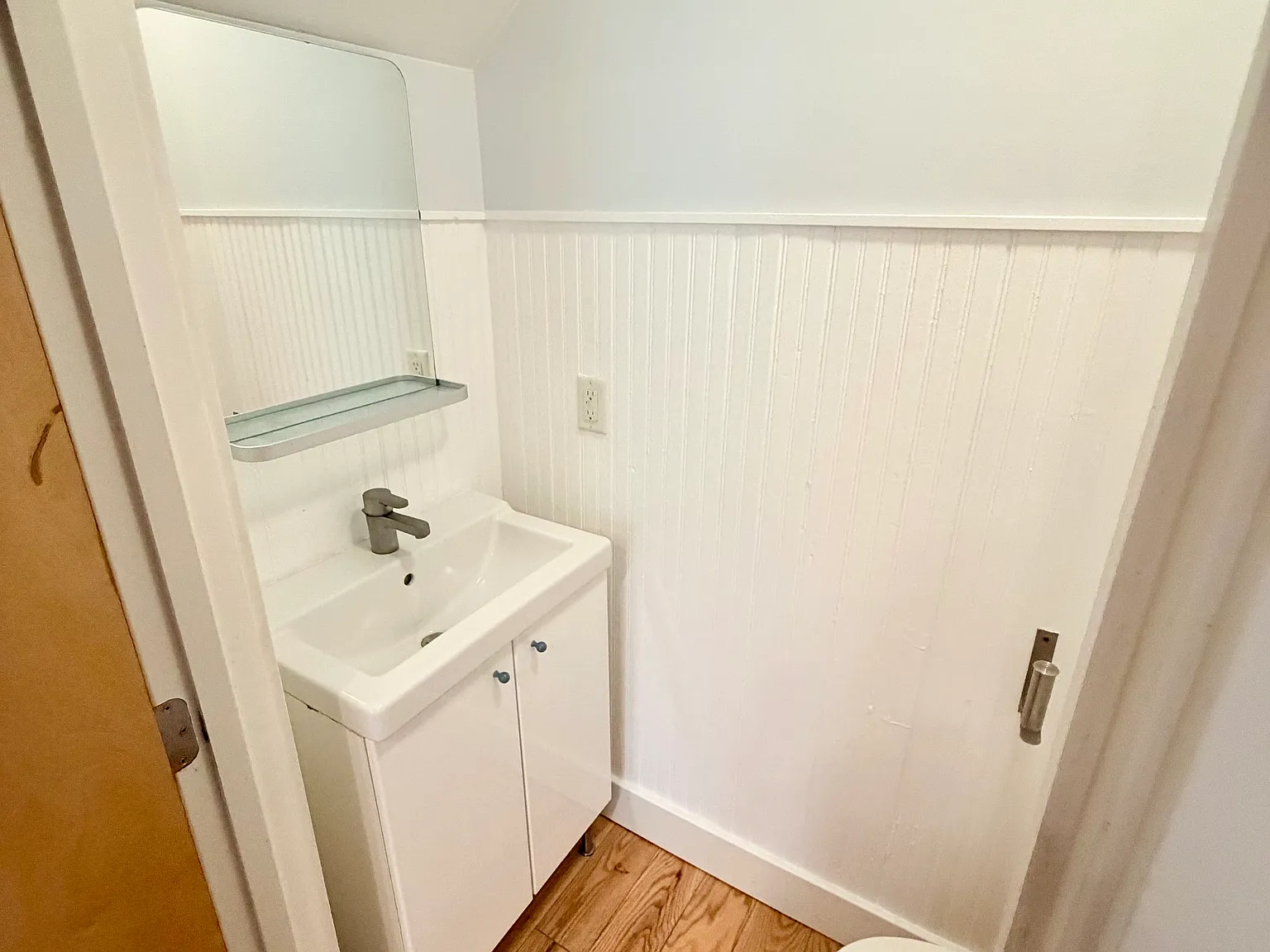 1 bed, 1.5 bath, 836 sqft, $1,450 — Photo 2