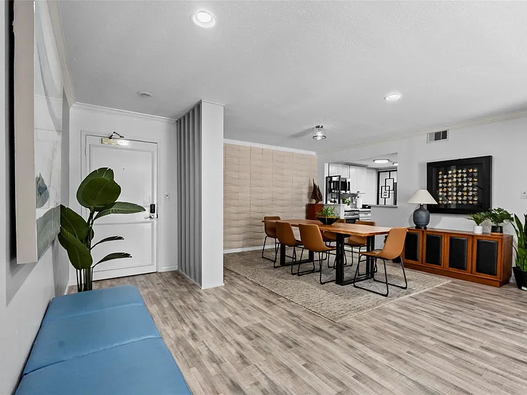 604 S Ripple Creek Dr #604 — Photo 10