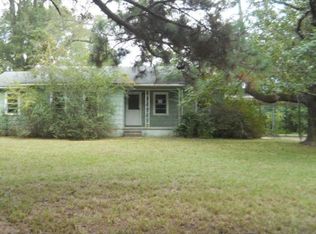 Wells Rd, Smithdale, MS 39664