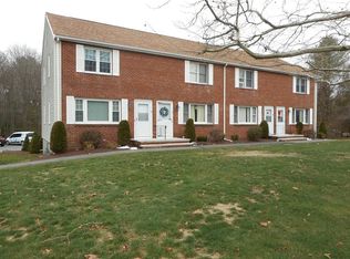 19 Willow Ridge Dr, Bridgewater, MA 02324