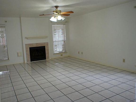3rd image of 8034 Big Oak Trail Dr