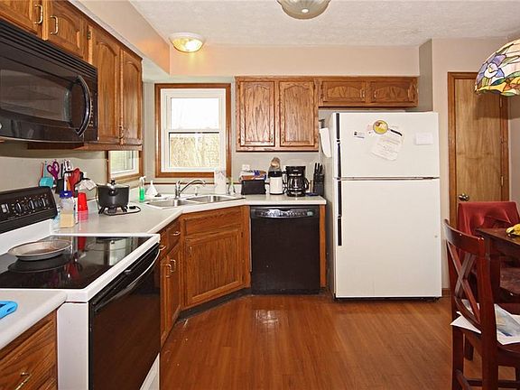 4th image of 10220 Park Stream Dr