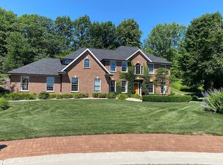 914 Deer Wood Ct, Hobart, WI 54155