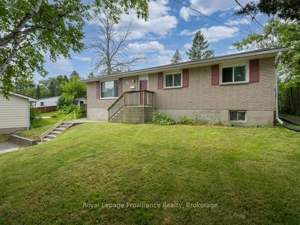 92 Wallbridge Cres, Belleville, ON K8P 1Z4