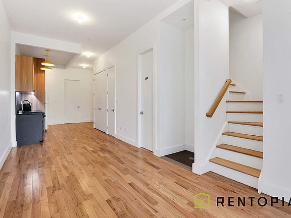 2nd image of 2100 Fulton St #1
