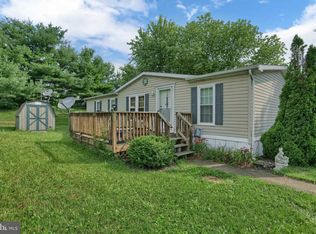 40 Rustic Dr, Shippensburg, PA 17257
