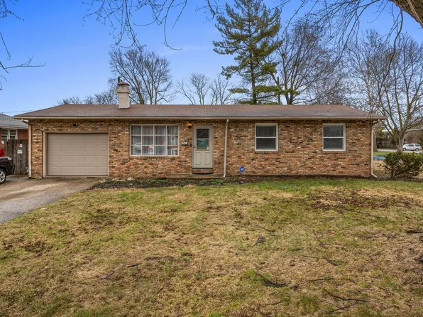 1502 Powers Ln, Champaign, IL 61821