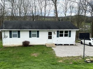 1185 Browns Rd, Marietta, OH 45750
