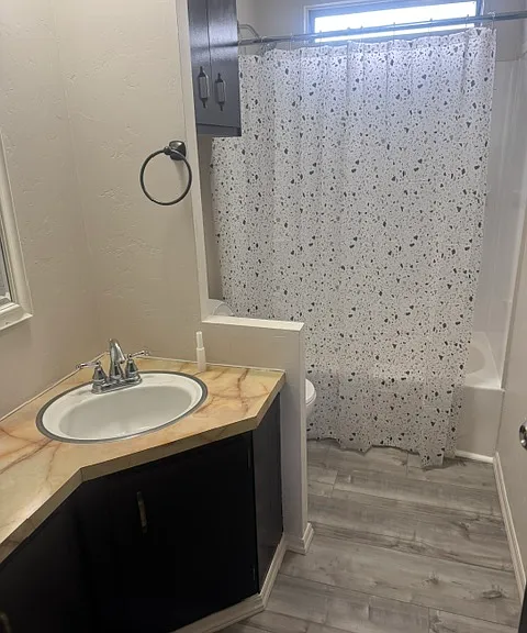 2918 NE Riverside Ave #13 — Photo 4