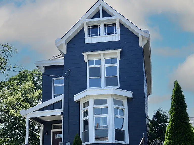 817 Considine Ave — Photo 1