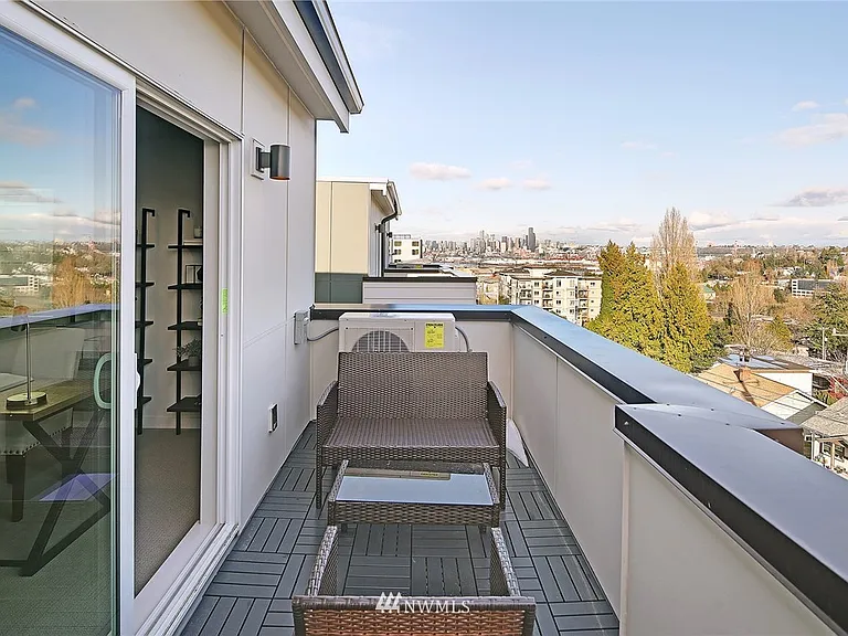 3104 SW Avalon Way — Photo 12