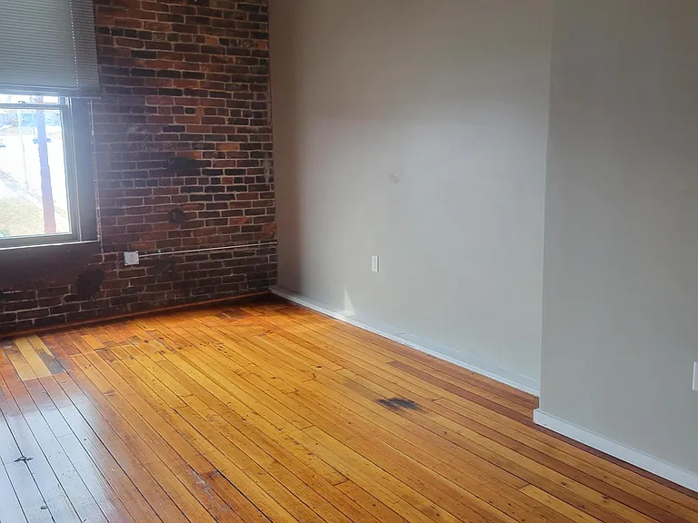 116 N 5th St #309 — Photo 9