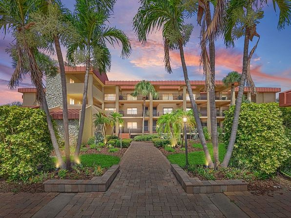 1060 Pinellas Bayway S APT 106