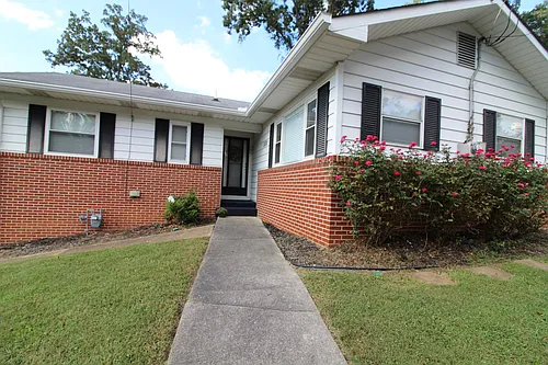 101 E Magnolia Ln Photo 1