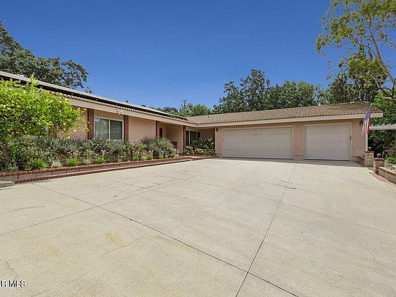 3rd image of 954 Encino Vista Dr