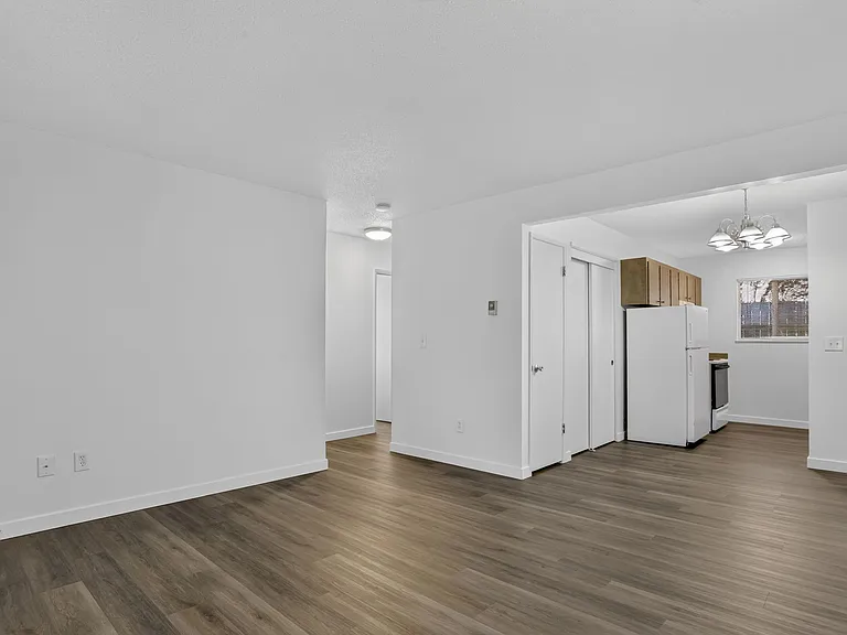 2523 NW Savier St — Photo 6