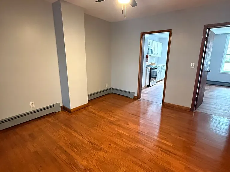 104 Broadway — Photo 5
