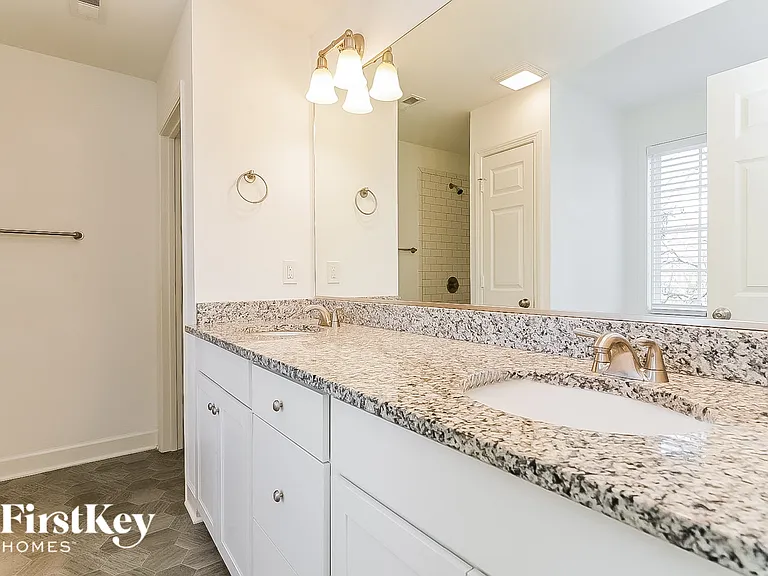 1816 Yarbrough Dr — Photo 9