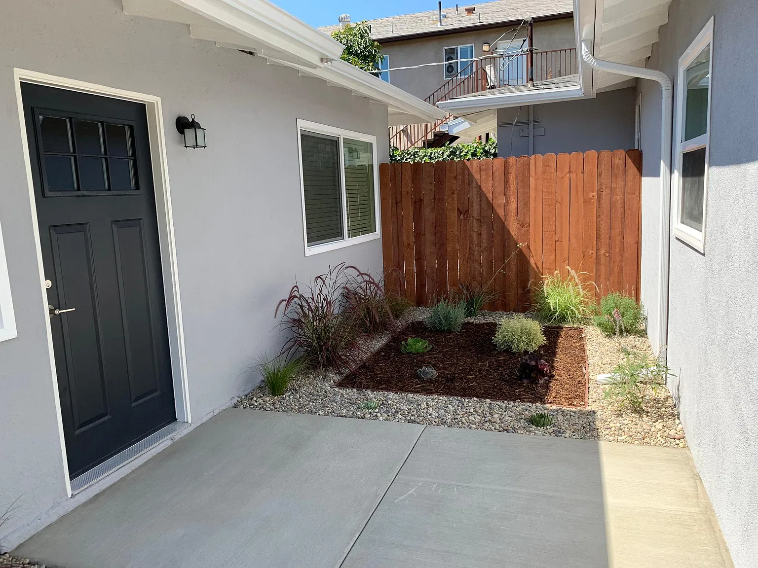 2 bed, 930 sqft, $3,250 — Photo 3