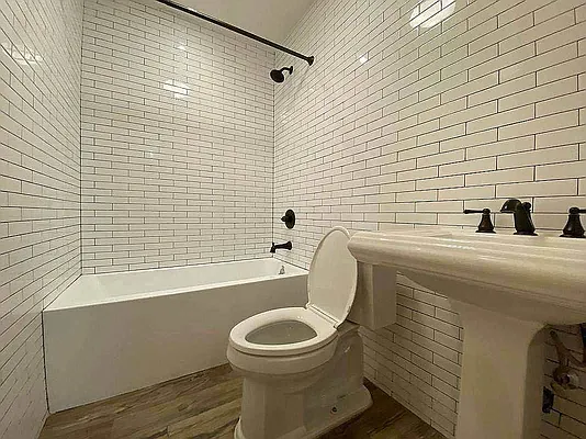 Rented by Doorway NYC, LLC | media 19