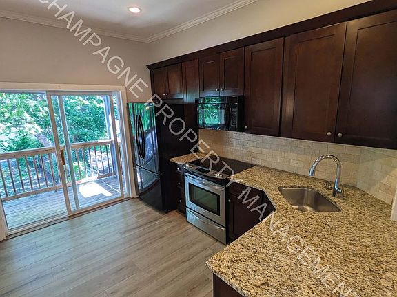 5th image of 2523 Charlotte St