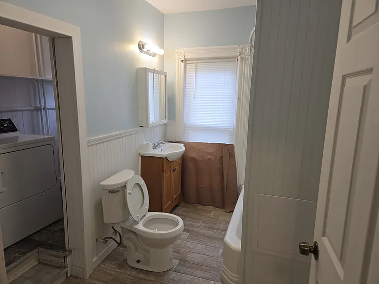 164 South St #A — Photo 2