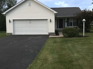 933 Jerry Dr, Hubbard, OH