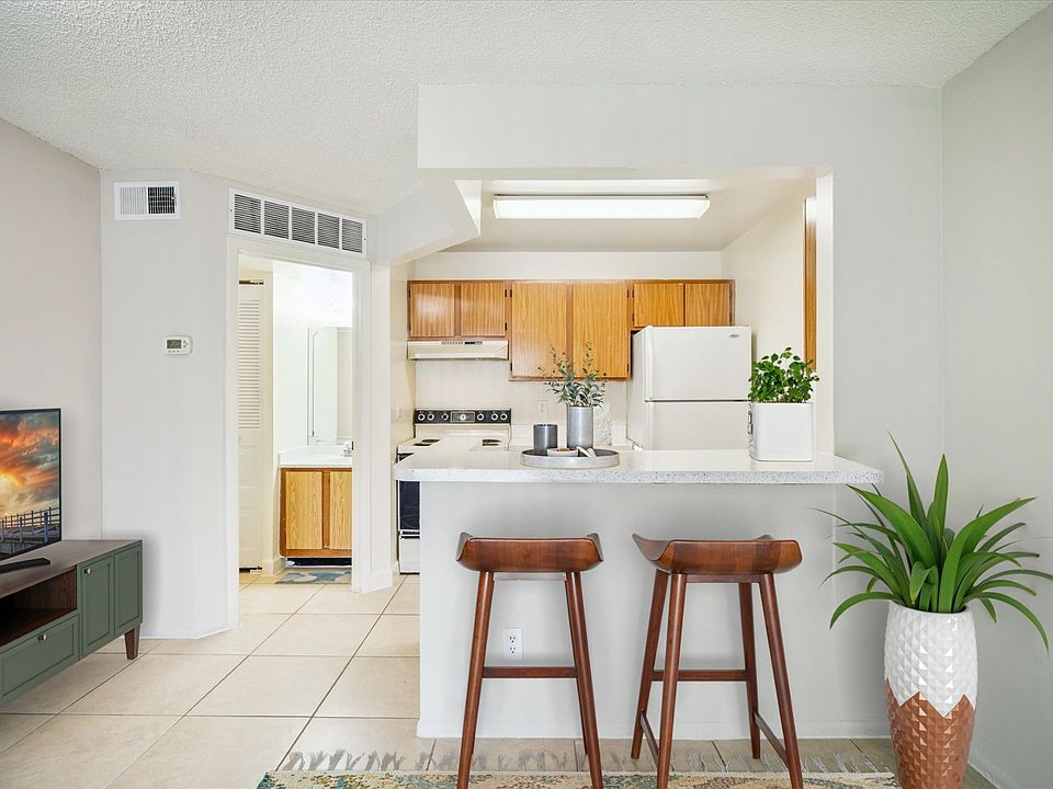 One Bedroom - 1 Bed / 1 Bath - 548 Sq.Ft.