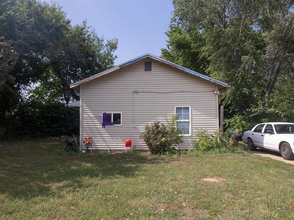 1st image of 511 W Lincoln Ave