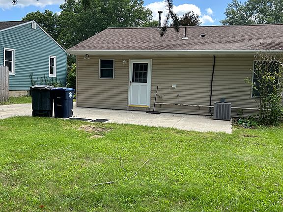 3rd image of 1539 Onondago Ave