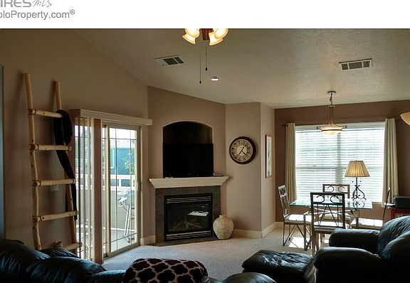 Furnishings, art, appliances & cookware included